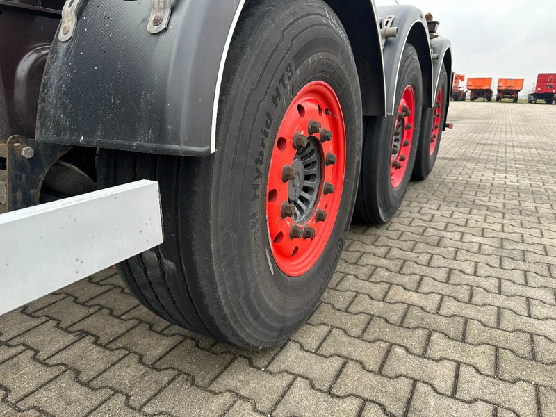 Semi-remorque porte-conteneur/ Caisse mobile Burg 20FT ADR (EX/II, EX/III, FL, AT), empty weight: 3.690kg, SAF INTRADISC, 2x liftaxle, ALCOA, NL-Chassis, APK/ADR: 05-2025: photos 15