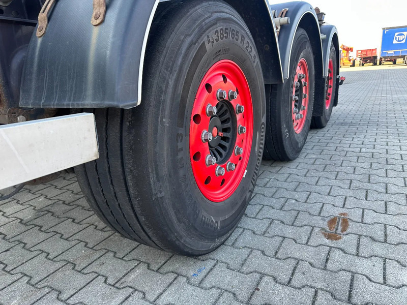 Semi-remorque porte-conteneur/ Caisse mobile Burg 20FT ADR (EX/II, EX/III, FL, AT), empty weight: 3.690kg, SAF INTRADISC, 2x liftaxle, ALCOA, NL-Chassis, APK/ADR: 07-2025: photos 19