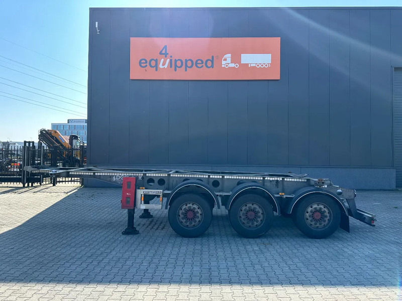 Van Hool 20FT ADR (EX/II, EX/III, FL, AT), SAF + DISC, empty weight: 2.990kg, galvanized, SAF Intradisc, NL-Chassis, ALCOA - Semi-remorque porte-conteneur/ Caisse mobile: photos 2 Van Hool 20FT ADR (EX/II, EX/III, FL, AT), SAF + DISC, empty weight: 2.990kg, galvanized, SAF Intradisc, NL-Chassis, ALCOA - Semi-remorque porte-conteneur/ Caisse mobile: photos 2