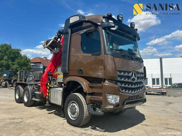 Mercedes-Benz Arocs 3351/6x6/Palfinger Epolsion S260/Langholz - Tracteur routier: photos 1 Mercedes-Benz Arocs 3351/6x6/Palfinger Epolsion S260/Langholz - Tracteur routier: photos 1