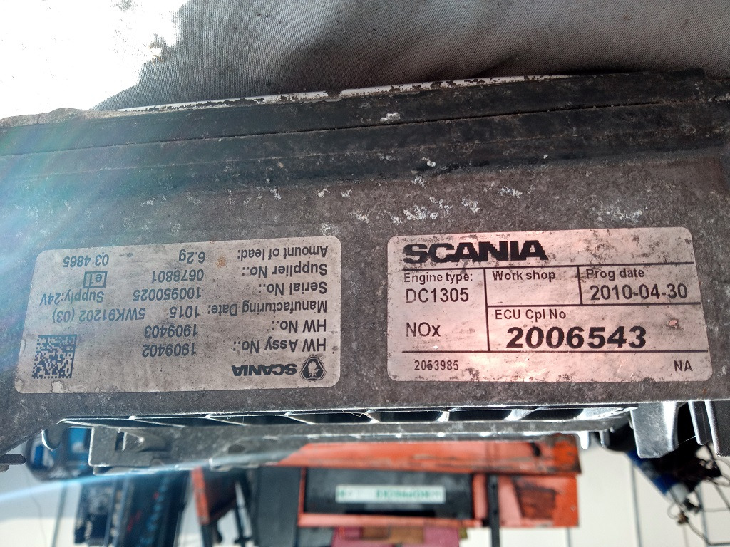 EDC Scania R440 DC1305 2006543 - Bloc de gestion pour Camion: photos 1 EDC Scania R440 DC1305 2006543 - Bloc de gestion pour Camion: photos 1