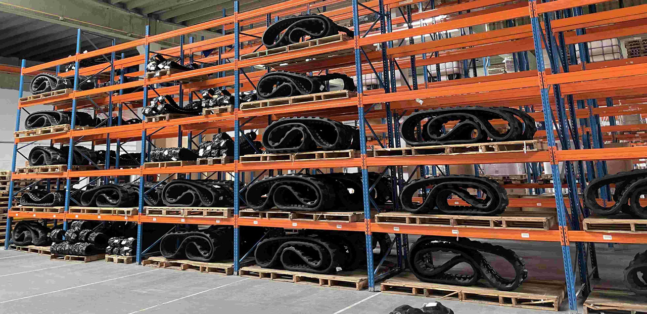 Rubber track for JOHN DEERE 9RT 30" and 36" - Chenille pour Machine agricole: photos 2 Rubber track for JOHN DEERE 9RT 30" and 36" - Chenille pour Machine agricole: photos 2