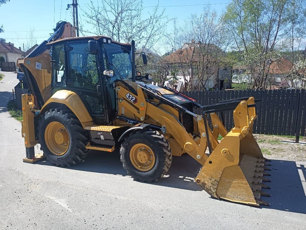 CATERPILLAR 432 07A - Tractopelle: photos 2 CATERPILLAR 432 07A - Tractopelle: photos 2