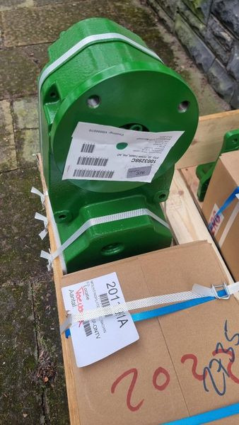 Zuidberg Frontzapfwelle zum John Deere 7R - Moteur hydraulique pour Machine agricole: photos 5 Zuidberg Frontzapfwelle zum John Deere 7R - Moteur hydraulique pour Machine agricole: photos 5