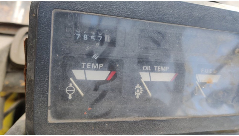 Caterpillar SE-300-15 - Chariot élévateur diesel: photos 5 Caterpillar SE-300-15 - Chariot élévateur diesel: photos 5