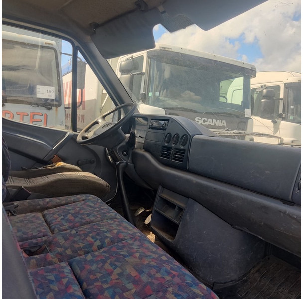 Mercedes-Benz TN-412-DD - Utilitaire plateau: photos 5 Mercedes-Benz TN-412-DD - Utilitaire plateau: photos 5