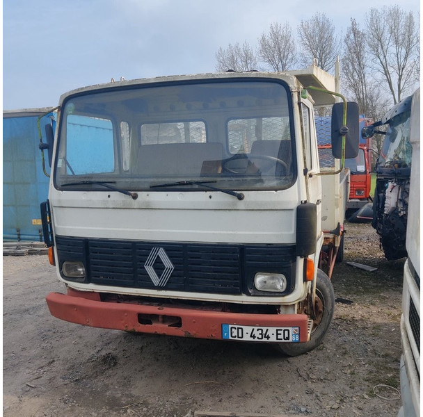 Renault 230 - Camion benne: photos 1 Renault 230 - Camion benne: photos 1