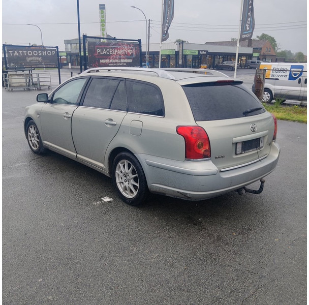 Toyota Avensis - Voiture: photos 4 Toyota Avensis - Voiture: photos 4