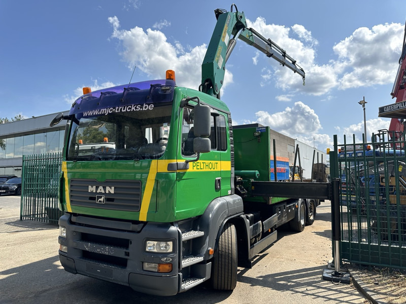 MAN TGA 26.360 6X2 BL + CRANE PALFINGER PK 18500 (4x) - LIFT + STEERING AXLE - PLATFORM 7m75 - MANUAL GEARBOX - Camion grue: photos 5 MAN TGA 26.360 6X2 BL + CRANE PALFINGER PK 18500 (4x) - LIFT + STEERING AXLE - PLATFORM 7m75 - MANUAL GEARBOX - Camion grue: photos 5