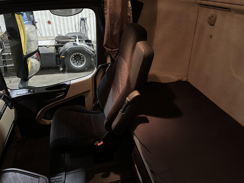 Camion porte-voitures Mercedes-Benz ACTROS 2745 6x2 OPRIJWAGEN / AUTOTRANSPORTER / MACHINE CARRIER - WINCH - 6m10 - EURO 5 - LIFT AXLE - HYDR RAMPS - NL TRUCK: photos 15 Camion porte-voitures Mercedes-Benz ACTROS 2745 6x2 OPRIJWAGEN / AUTOTRANSPORTER / MACHINE CARRIER - WINCH - 6m10 - EURO 5 - LIFT AXLE - HYDR RAMPS - NL TRUCK: photos 15