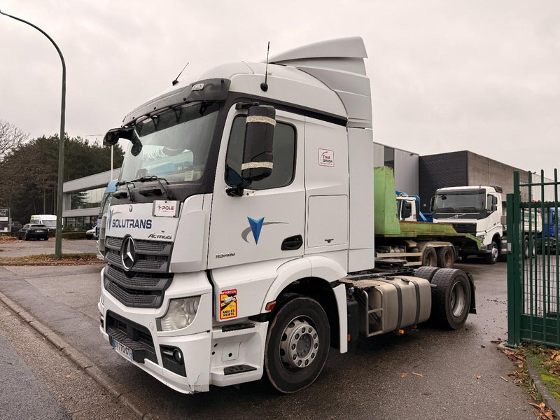 Mercedes-Benz Actros 1845 - 13L ENGINE - STREAMSPACE - FRIGO - SPOILERS - *713.000km* - GOOD CONDITION - Tracteur routier: photos 3 Mercedes-Benz Actros 1845 - 13L ENGINE - STREAMSPACE - FRIGO - SPOILERS - *713.000km* - GOOD CONDITION - Tracteur routier: photos 3