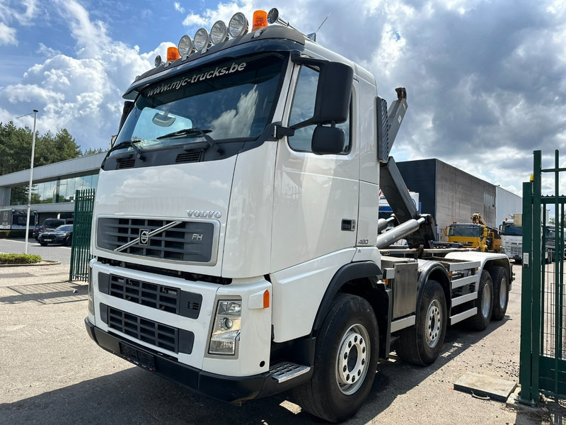 Volvo FH 480 8x2 HOOKLIFT 25T TERBERG - 6m20 - LIFT AXLE - I SHIFT - WB 429cm - HAAKSYSTEEM / ABROLKIPPER - Camion ampliroll: photos 3 Volvo FH 480 8x2 HOOKLIFT 25T TERBERG - 6m20 - LIFT AXLE - I SHIFT - WB 429cm - HAAKSYSTEEM / ABROLKIPPER - Camion ampliroll: photos 3