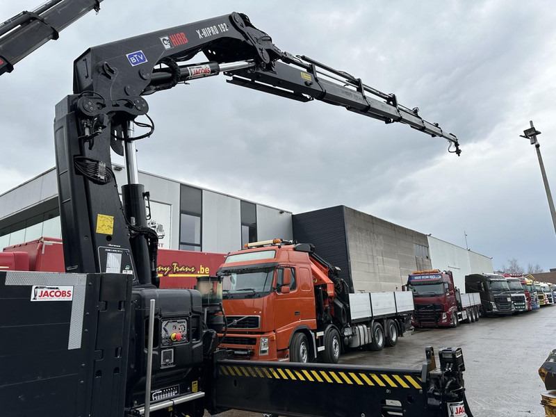 Volvo FM 460 8x4 TRIDEM + CRANE HIAB 192 E-5 X HIPRO - DYNAMIC STEERING - 364.000km - TOP CONDITION - Camion grue: photos 4 Volvo FM 460 8x4 TRIDEM + CRANE HIAB 192 E-5 X HIPRO - DYNAMIC STEERING - 364.000km - TOP CONDITION - Camion grue: photos 4