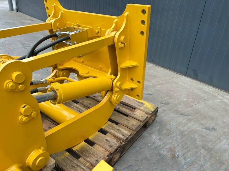 Komatsu D38 - Accessoire pour Engins de chantier: photos 5 Komatsu D38 - Accessoire pour Engins de chantier: photos 5