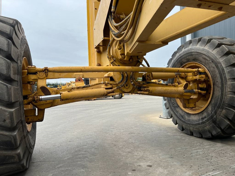 Niveleuse Cat 14H: photos 15 Niveleuse Cat 14H: photos 15