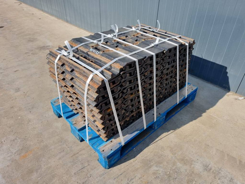 Cat 320D / 323D 3 Grouser 600mm - Frame/ Châssis pour Engins de chantier: photos 1 Cat 320D / 323D 3 Grouser 600mm - Frame/ Châssis pour Engins de chantier: photos 1
