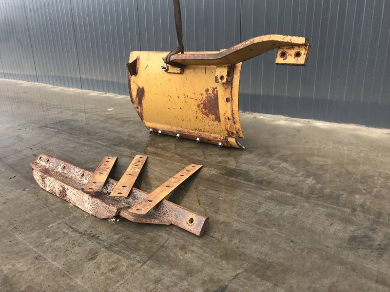 Cat Blade Extension 12H / 12K / 140H / 140K - Lame pour Engins de chantier: photos 2 Cat Blade Extension 12H / 12K / 140H / 140K - Lame pour Engins de chantier: photos 2