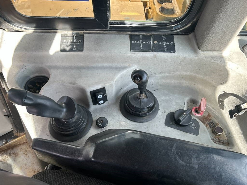 Cat D7R II - Bulldozer: photos 4 Cat D7R II - Bulldozer: photos 4