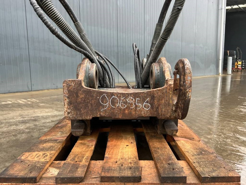 OilQuick OQ70/55 - 323D - Attache rapide pour Engins de chantier: photos 2 OilQuick OQ70/55 - 323D - Attache rapide pour Engins de chantier: photos 2