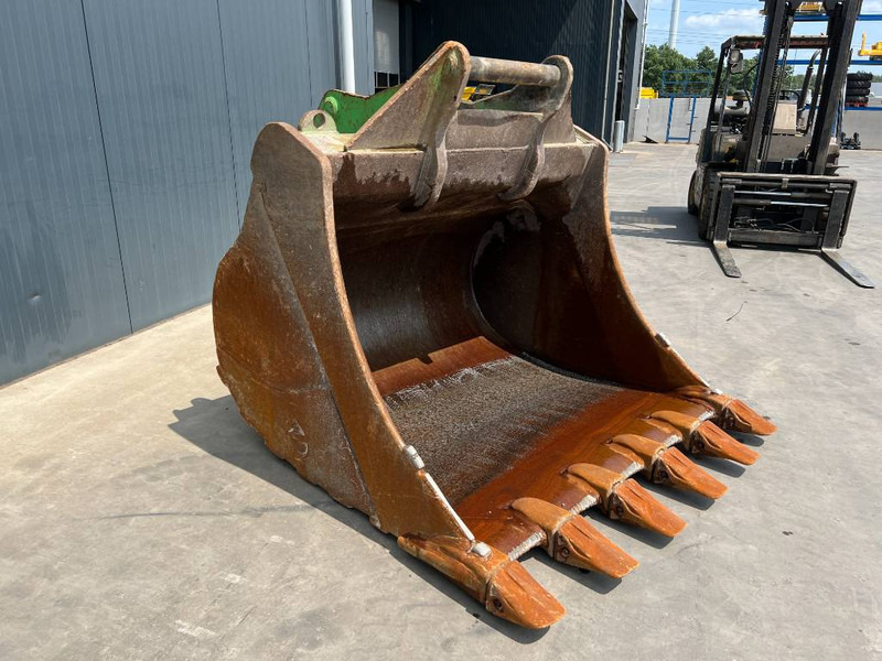 OilQuick OQ80 - Godet pour Engins de chantier: photos 3 OilQuick OQ80 - Godet pour Engins de chantier: photos 3