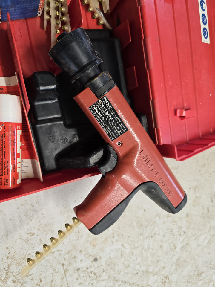 HILTI DX35 - Matériel de chantier: photos 2 HILTI DX35 - Matériel de chantier: photos 2