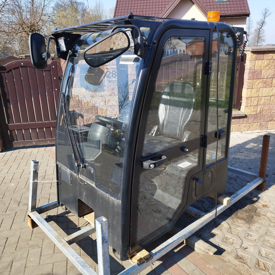 JCB 403 - Cabine pour Chargeuse: photos 3 JCB 403 - Cabine pour Chargeuse: photos 3