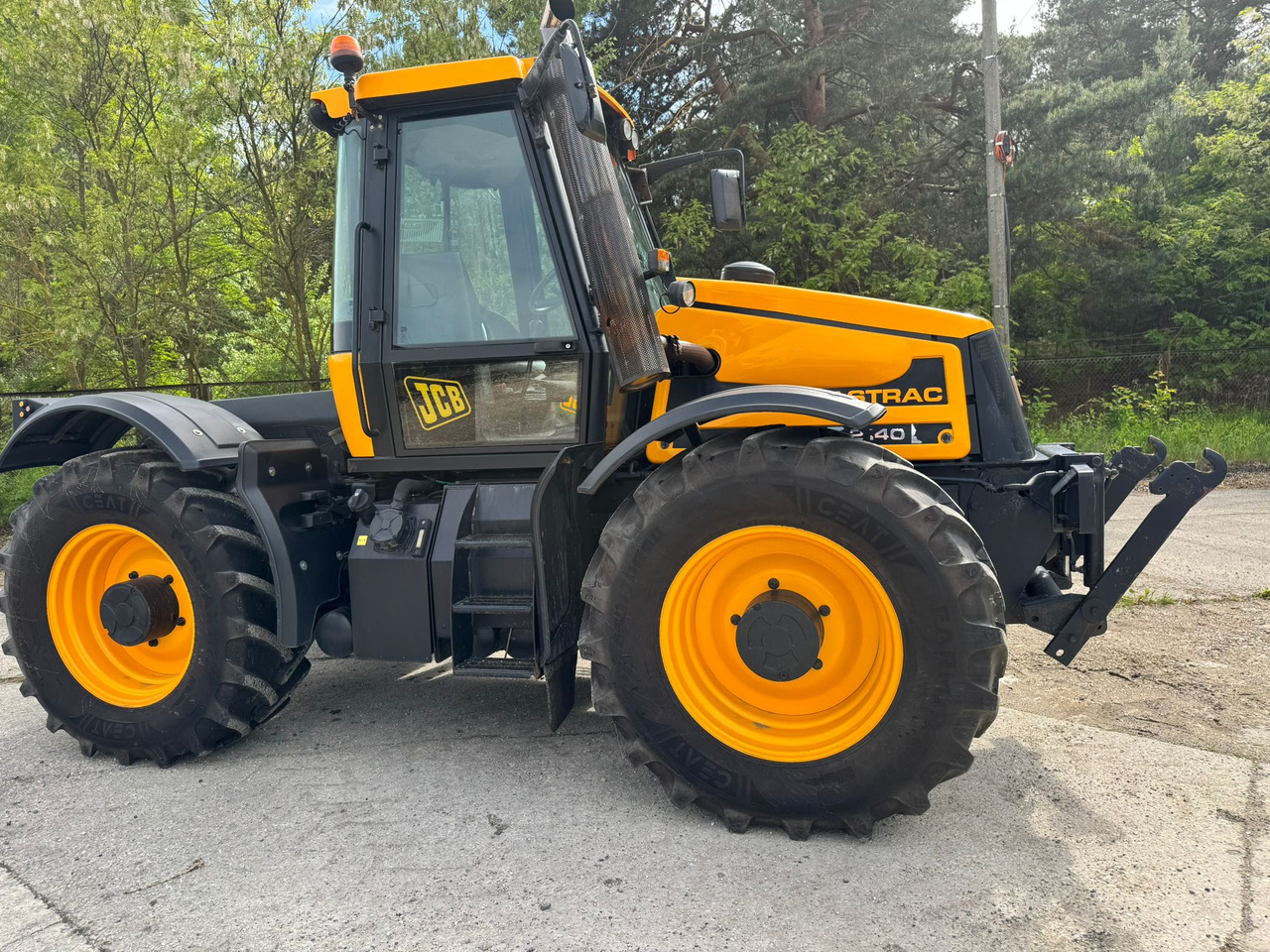 Tracteur agricole JCB FASTRAC 2140