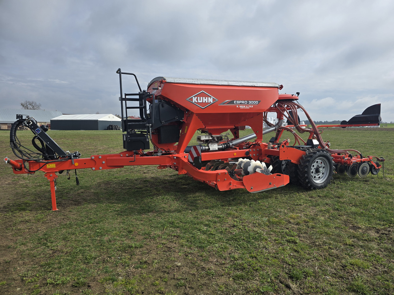 KUHN ESPRO 3000 VFB - Combiné de semis: photos 2 KUHN ESPRO 3000 VFB - Combiné de semis: photos 2