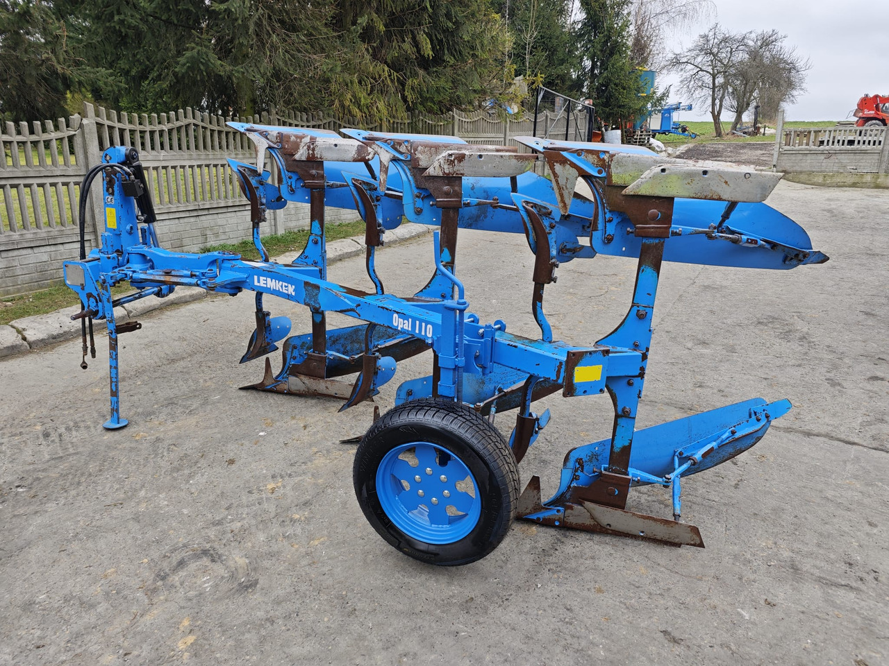LEMKEN OPAL 110 n 97 - Charrue: photos 2 LEMKEN OPAL 110 n 97 - Charrue: photos 2