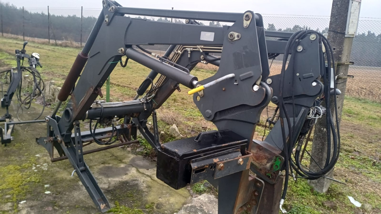 MANIP MP85A - Chargeur frontal pour tracteur: photos 4 MANIP MP85A - Chargeur frontal pour tracteur: photos 4