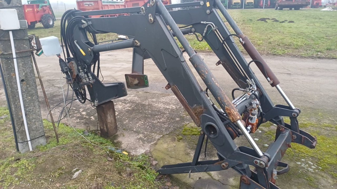 MANIP MP85A - Chargeur frontal pour tracteur: photos 1 MANIP MP85A - Chargeur frontal pour tracteur: photos 1