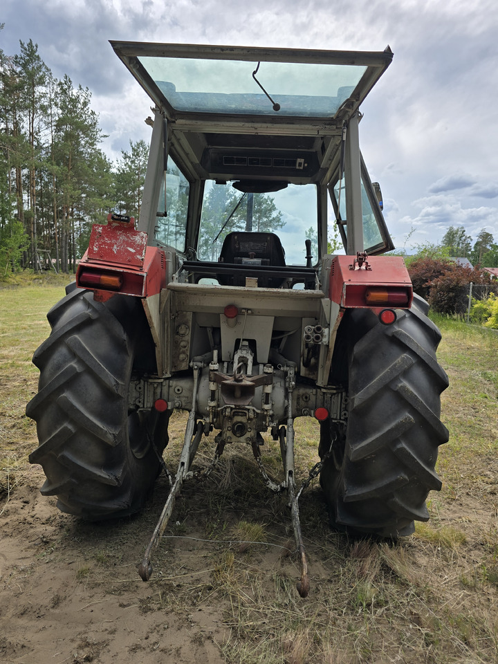 MASSEY-FERGUSON MF 560 - Tracteur agricole: photos 4 MASSEY-FERGUSON MF 560 - Tracteur agricole: photos 4