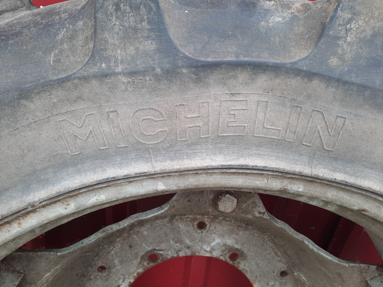 MICHELIN BIB X 9.5 R32 - Roue complète pour Machine agricole: photos 4 MICHELIN BIB X 9.5 R32 - Roue complète pour Machine agricole: photos 4