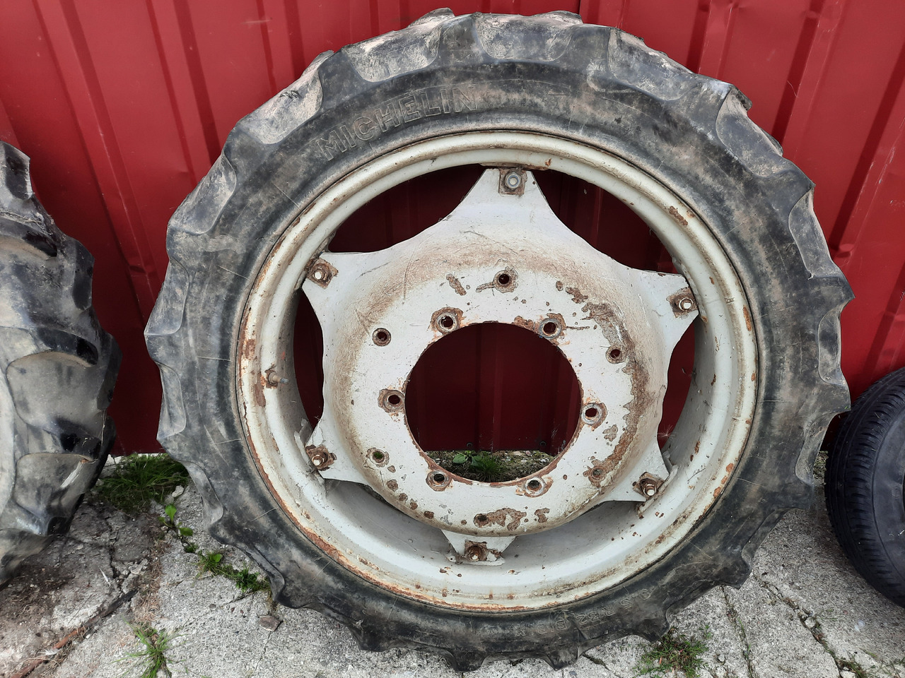 MICHELIN BIB X 9.5 R32 - Roue complète pour Machine agricole: photos 2 MICHELIN BIB X 9.5 R32 - Roue complète pour Machine agricole: photos 2
