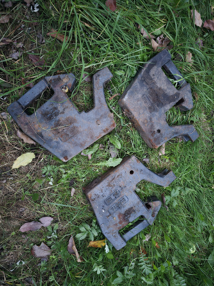 Obciążniki Kubota - Contrepoids: photos 1 Obciążniki Kubota - Contrepoids: photos 1