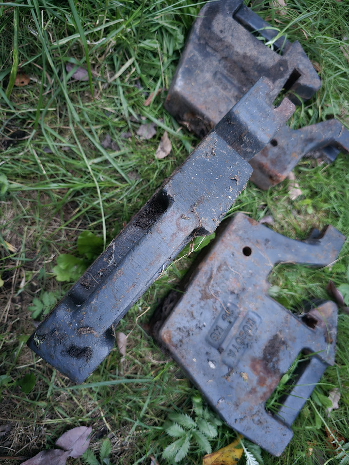 Obciążniki Kubota - Contrepoids: photos 4 Obciążniki Kubota - Contrepoids: photos 4