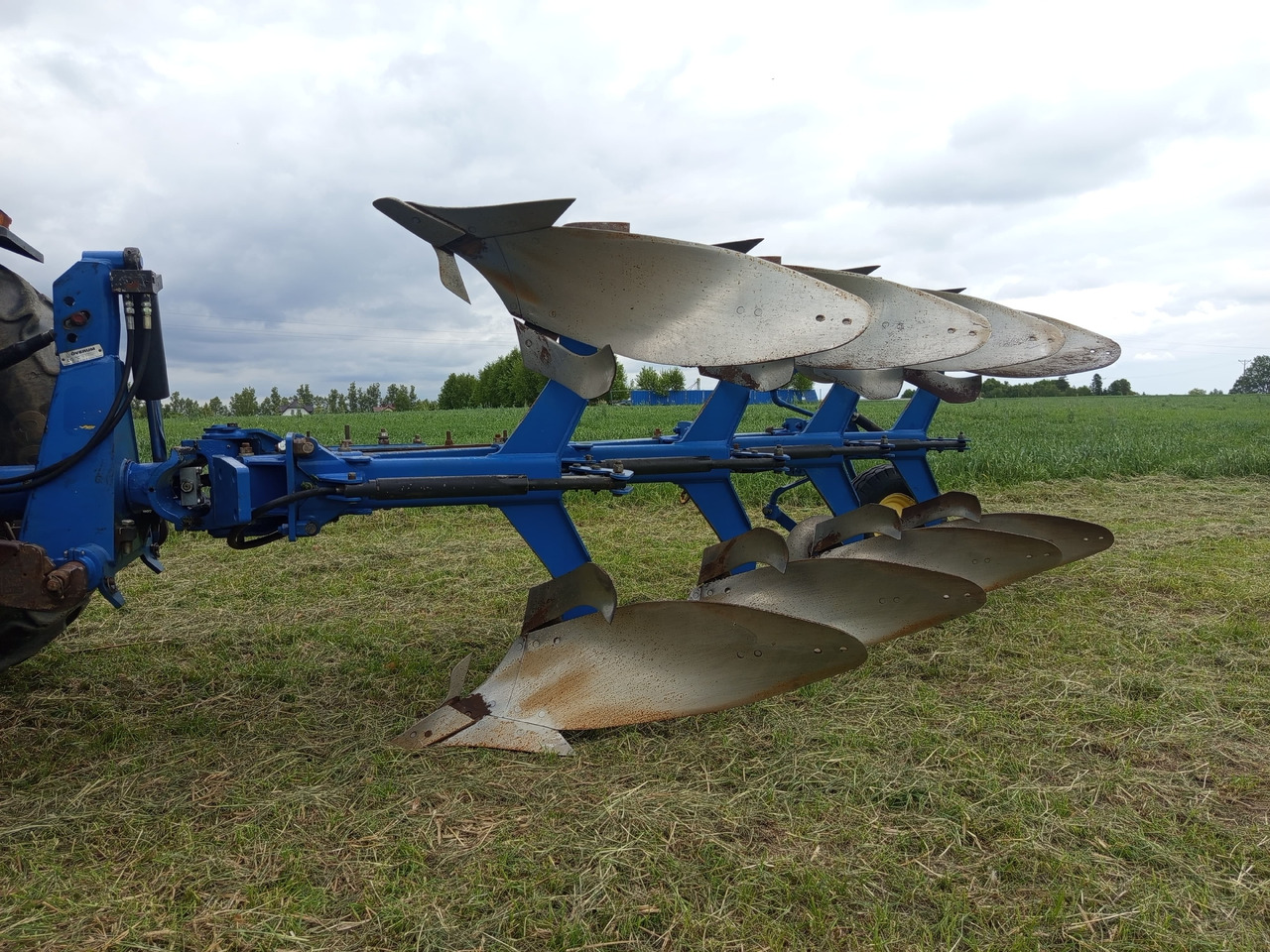 Overum CX 490H - Charrue: photos 2 Overum CX 490H - Charrue: photos 2