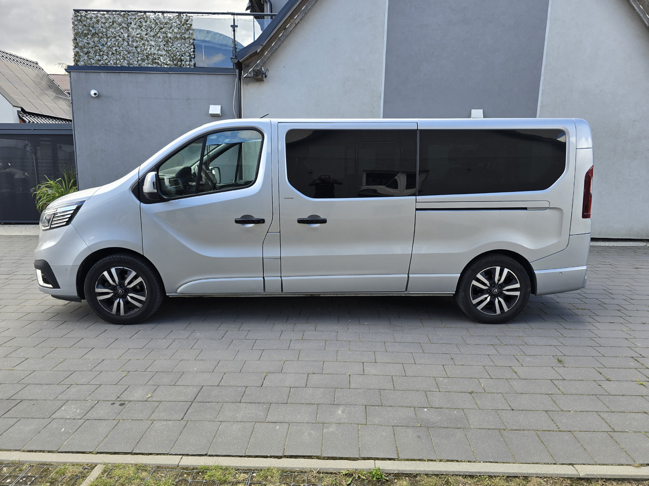 RENAULT Trafic SPACECLASS Premium - Transport de personnes: photos 1 RENAULT Trafic SPACECLASS Premium - Transport de personnes: photos 1