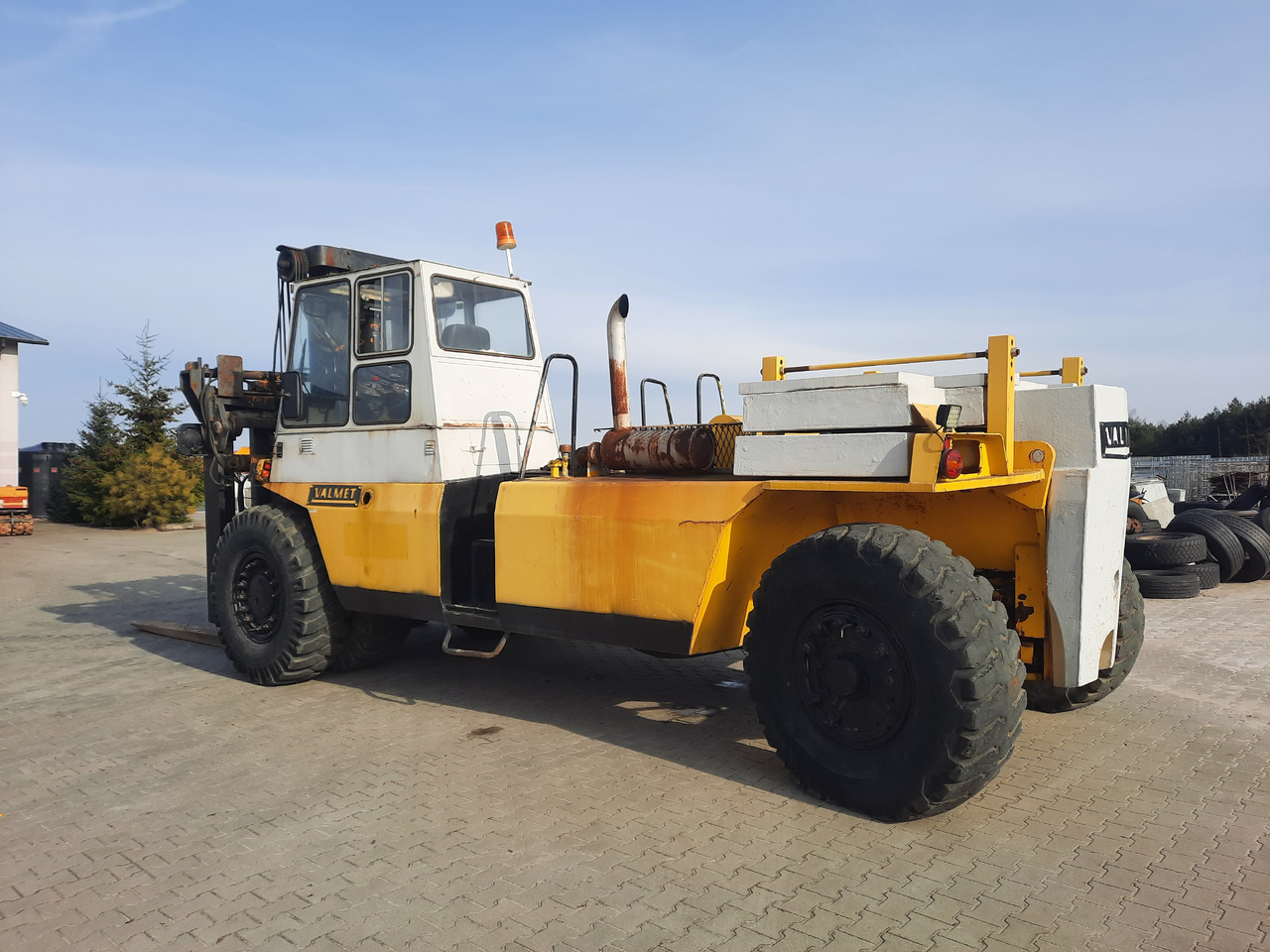 Valmet TD2712 - A25036 - Chariot porte-conteneur: photos 4 Valmet TD2712 - A25036 - Chariot porte-conteneur: photos 4