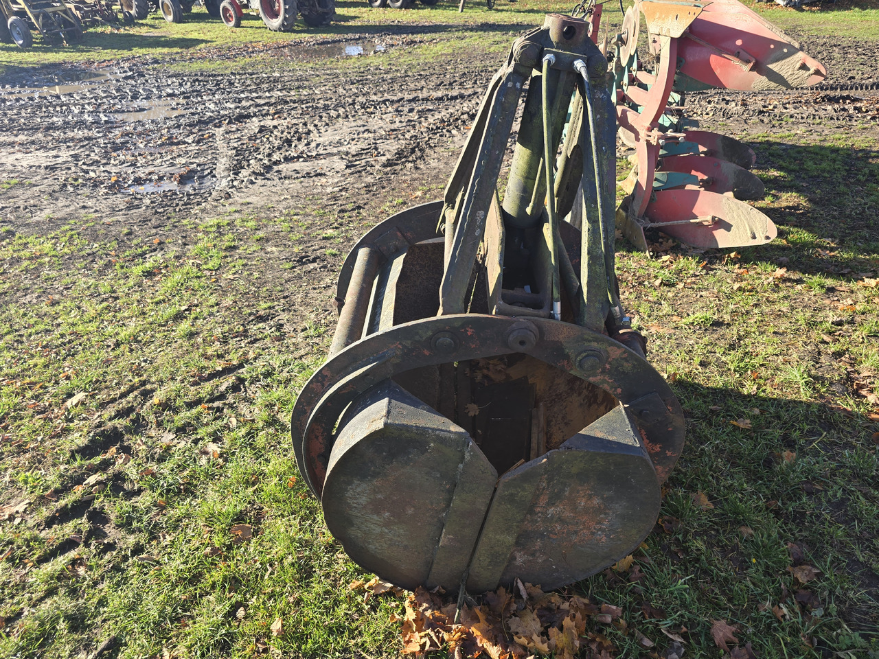 Inna 130 - Godet pour Engins de chantier: photos 5 Inna 130 - Godet pour Engins de chantier: photos 5