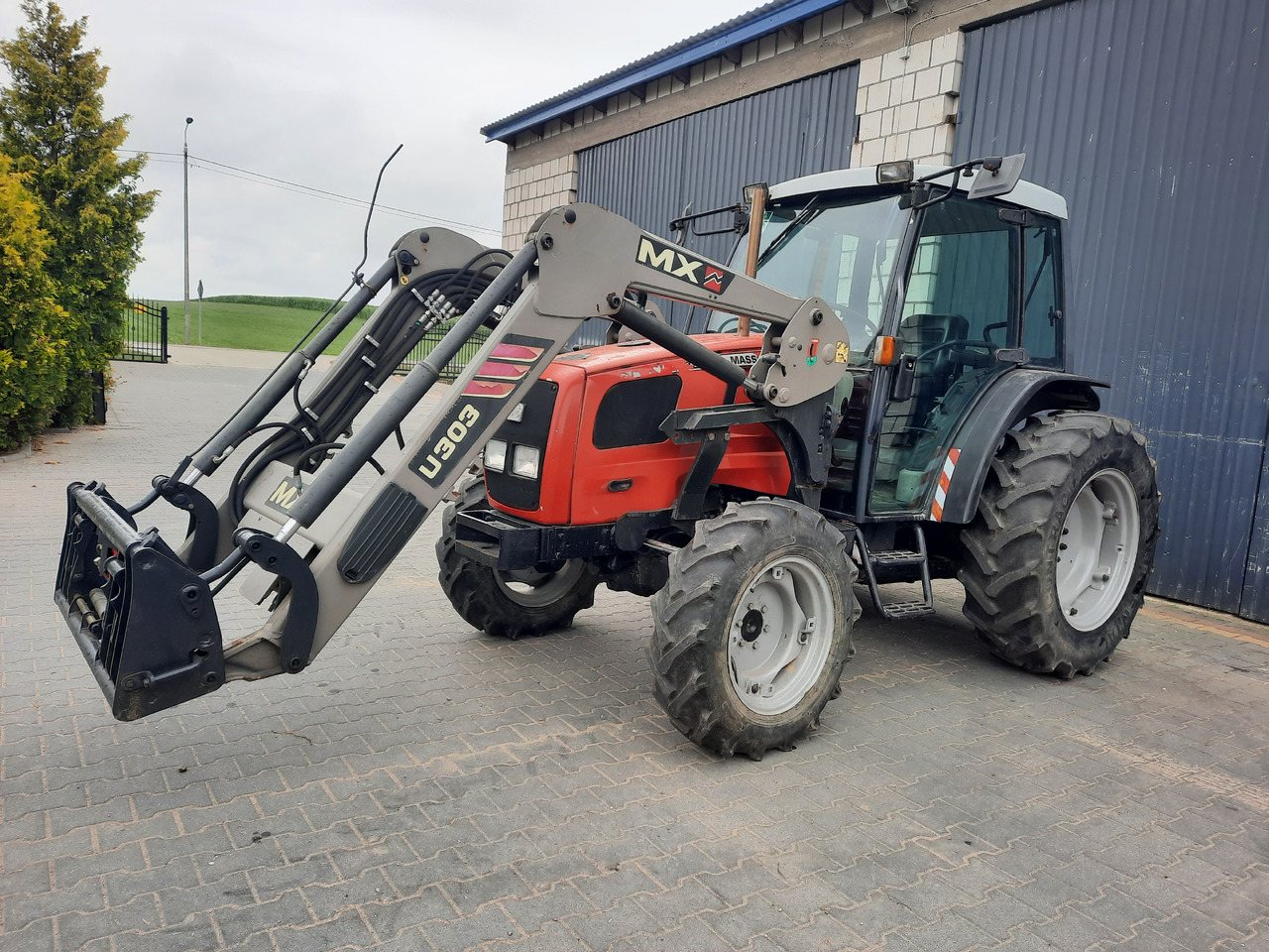 Massey-ferguson 2210 - Tracteur agricole: photos 3 Massey-ferguson 2210 - Tracteur agricole: photos 3
