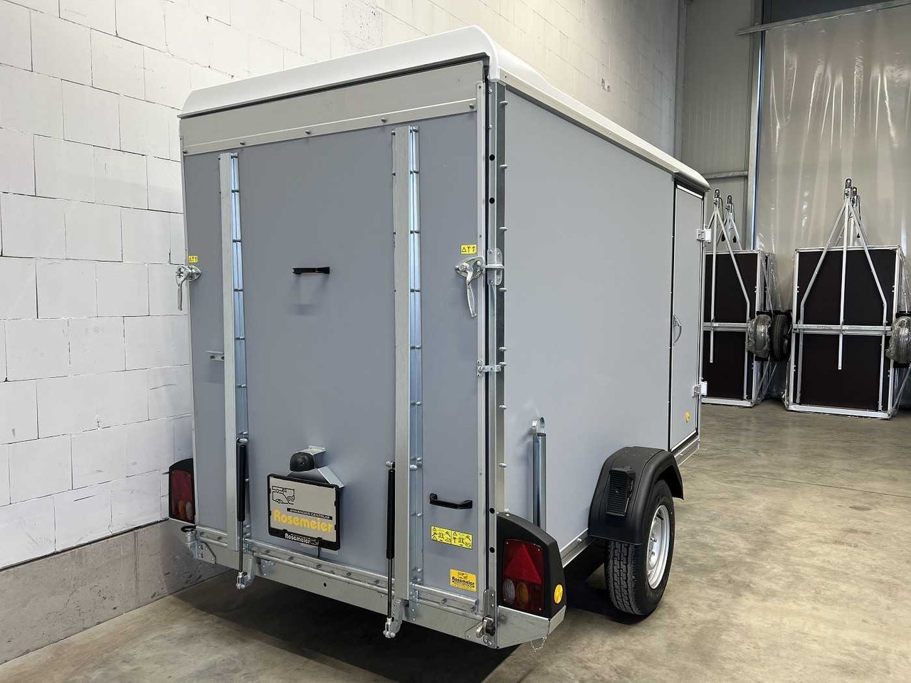 BOECKMANN KT 3015/15 M F Tür TKL Stützen Kofferanhänger - Remorque fourgon: photos 4 BOECKMANN KT 3015/15 M F Tür TKL Stützen Kofferanhänger - Remorque fourgon: photos 4