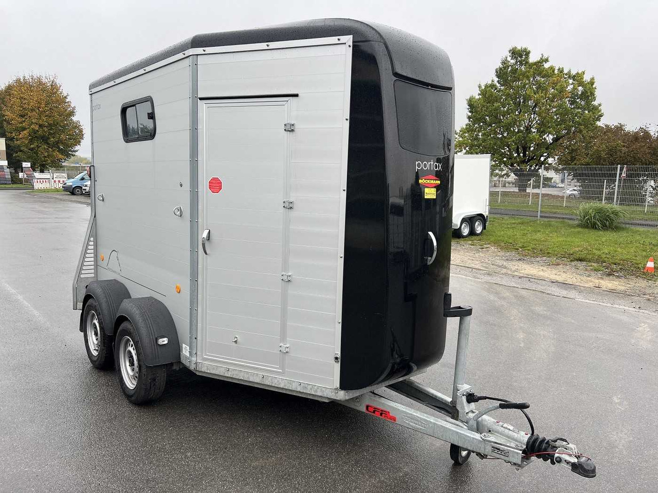 BOECKMANN Portax E TKL Pferdeanhänger - Van chevaux: photos 1 BOECKMANN Portax E TKL Pferdeanhänger - Van chevaux: photos 1