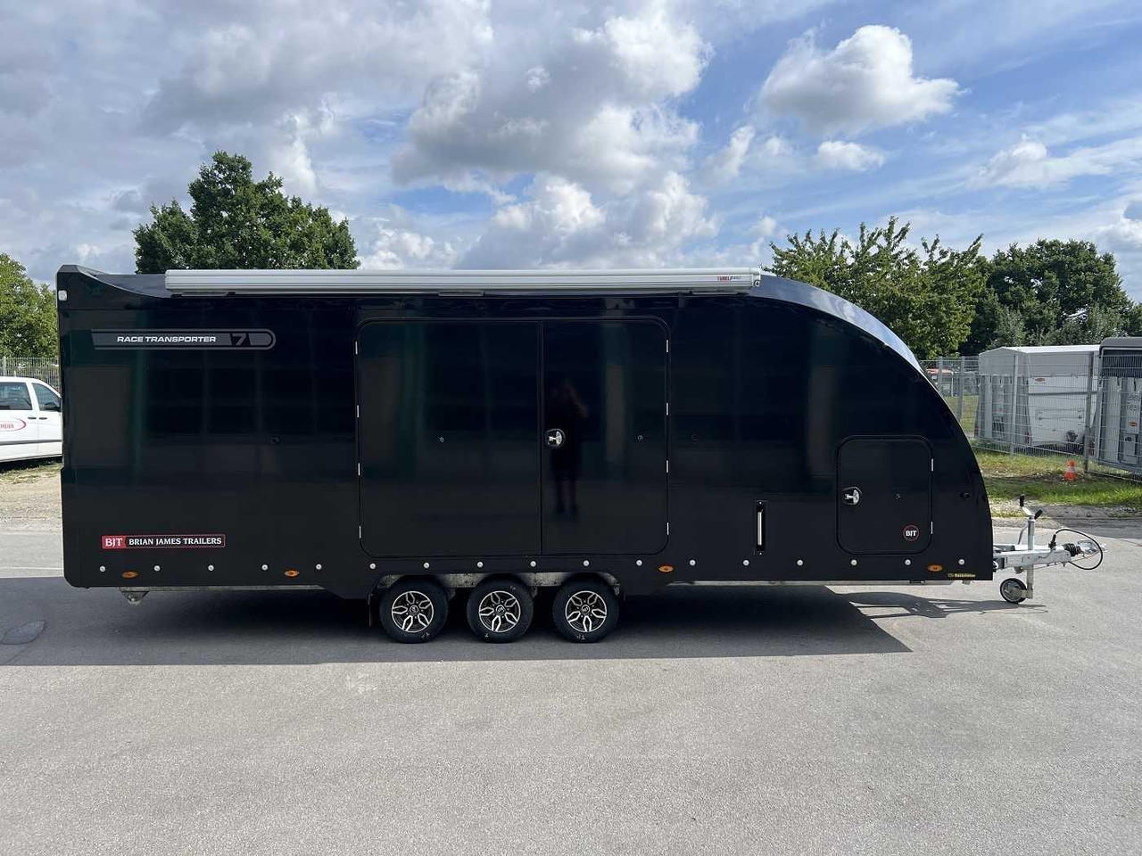 BRIAN_JAMES Race Transporter 7 Autotransporter geschlossen - Remorque porte-voitures: photos 1 BRIAN_JAMES Race Transporter 7 Autotransporter geschlossen - Remorque porte-voitures: photos 1