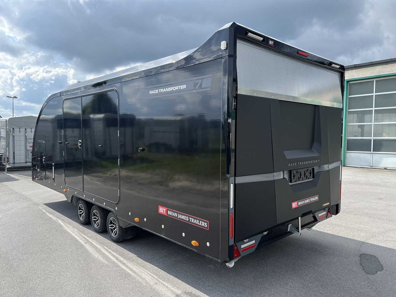 BRIAN_JAMES Race Transporter 7 Autotransporter geschlossen - Remorque porte-voitures: photos 5 BRIAN_JAMES Race Transporter 7 Autotransporter geschlossen - Remorque porte-voitures: photos 5