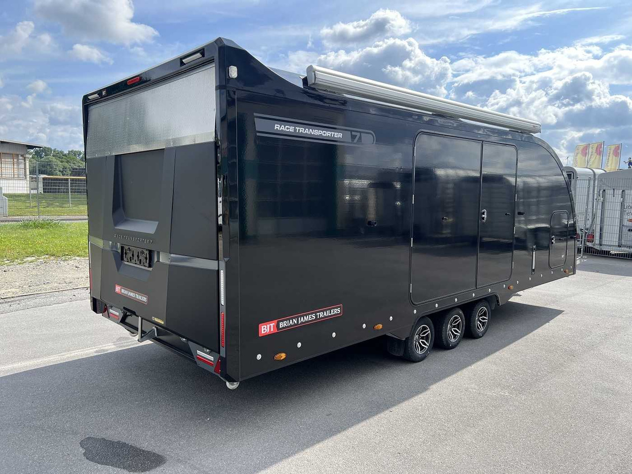 BRIAN_JAMES Race Transporter 7 Autotransporter geschlossen - Remorque porte-voitures: photos 3 BRIAN_JAMES Race Transporter 7 Autotransporter geschlossen - Remorque porte-voitures: photos 3