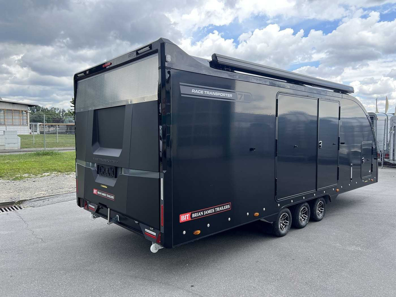 BRIAN_JAMES Race Transporter 7 Autotransporter geschlossen - Remorque porte-voitures: photos 3 BRIAN_JAMES Race Transporter 7 Autotransporter geschlossen - Remorque porte-voitures: photos 3