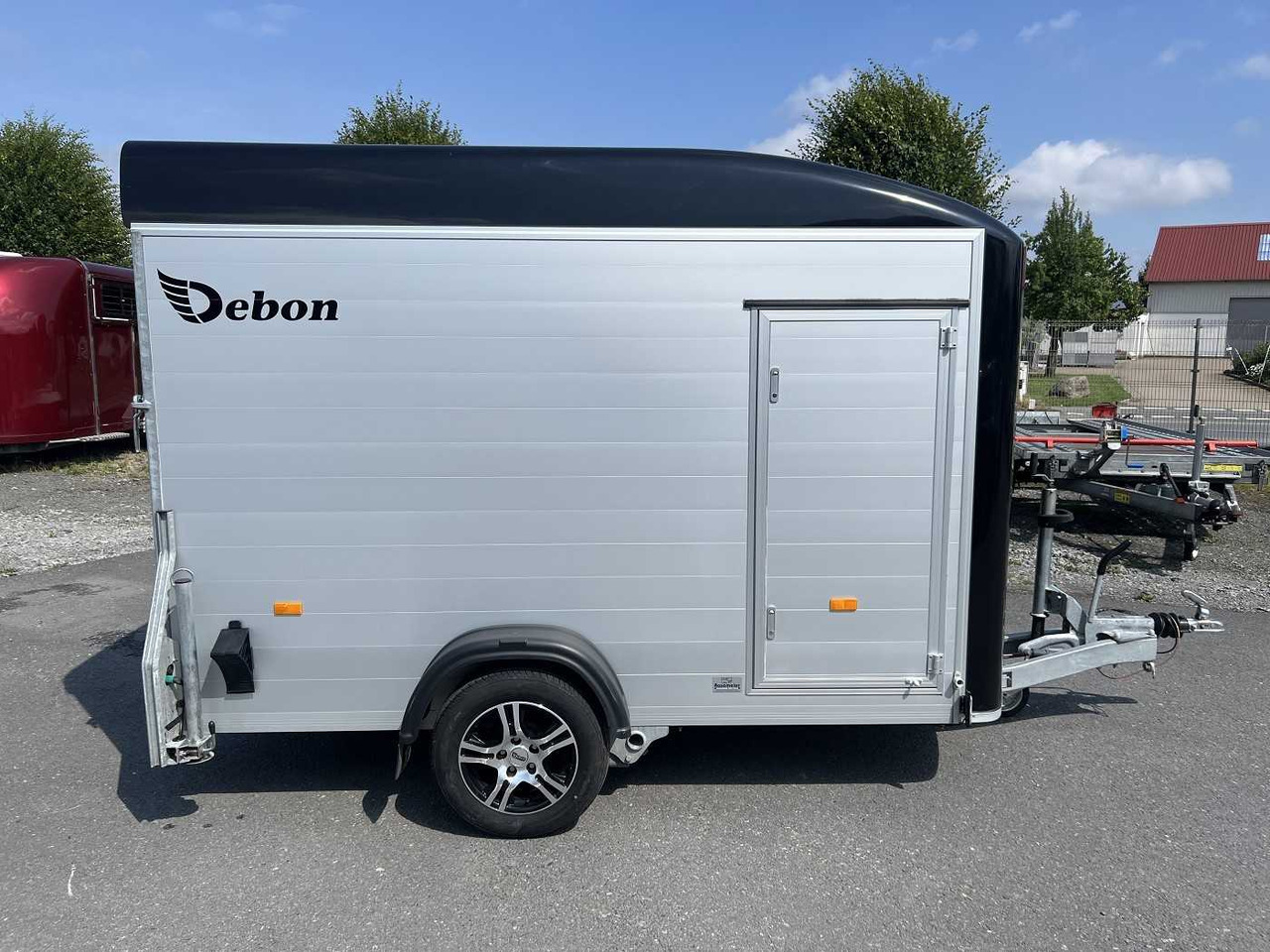 CHEVAL LIBERTE DEBON C300 Roadster Alufelge Kofferanhänger - Remorque fourgon: photos 2 CHEVAL LIBERTE DEBON C300 Roadster Alufelge Kofferanhänger - Remorque fourgon: photos 2