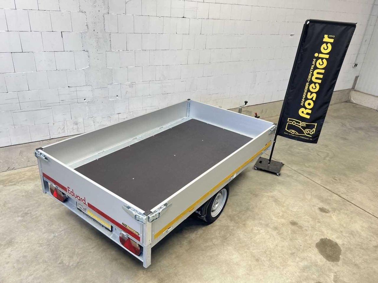 EDUARD 2615-3-P3-1363 Hochlader - Remorque voiture: photos 3 EDUARD 2615-3-P3-1363 Hochlader - Remorque voiture: photos 3
