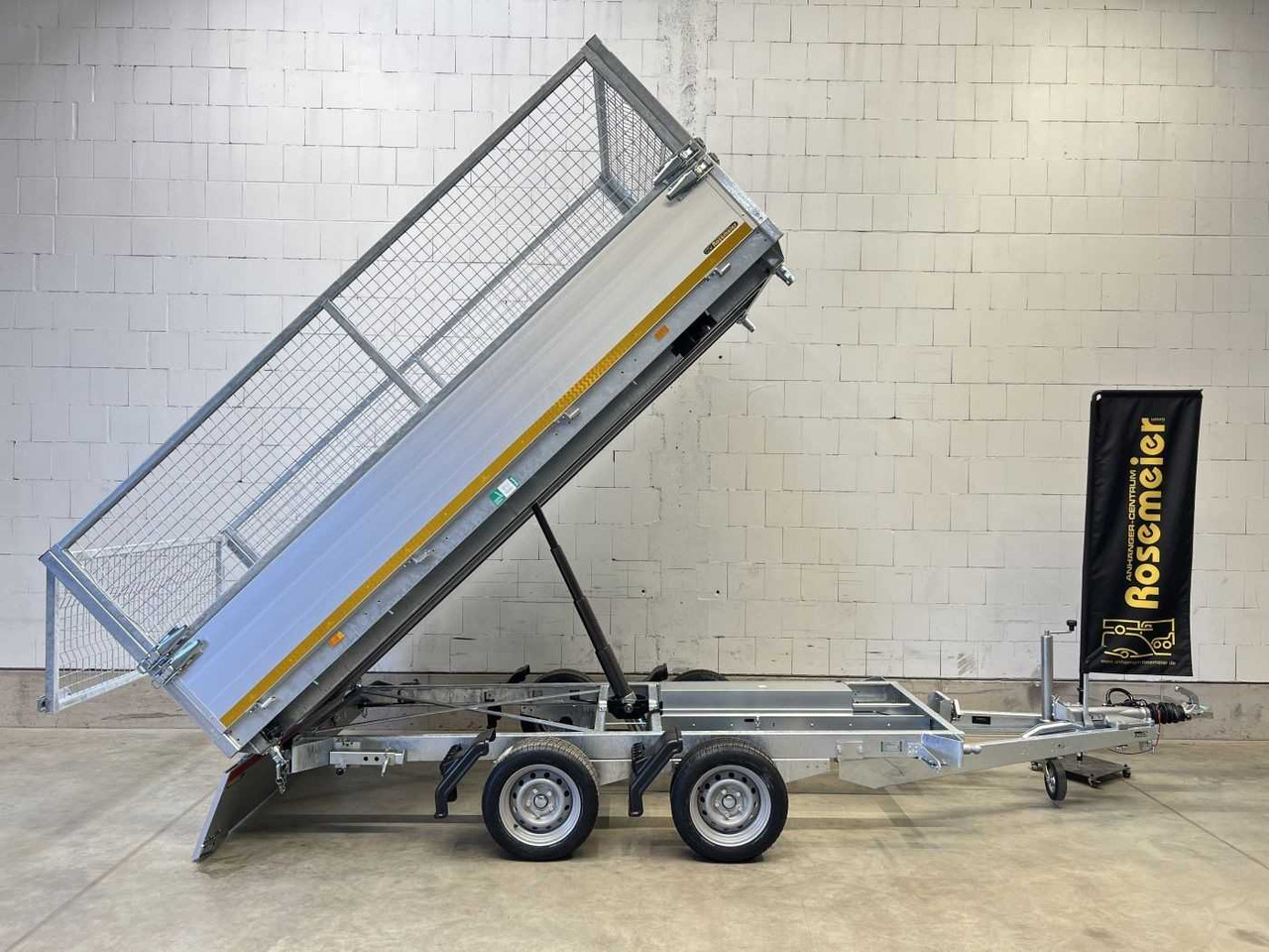 EDUARD 3318-4-34-3563-P Gitter Dreiseitenkipper - Remorque benne: photos 1 EDUARD 3318-4-34-3563-P Gitter Dreiseitenkipper - Remorque benne: photos 1